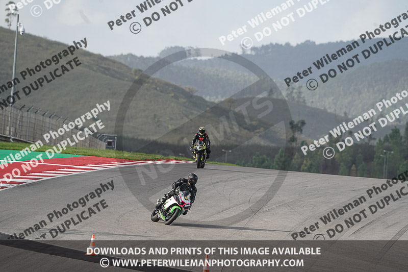 motorbikes;no limits;peter wileman photography;portimao;portugal;trackday digital images